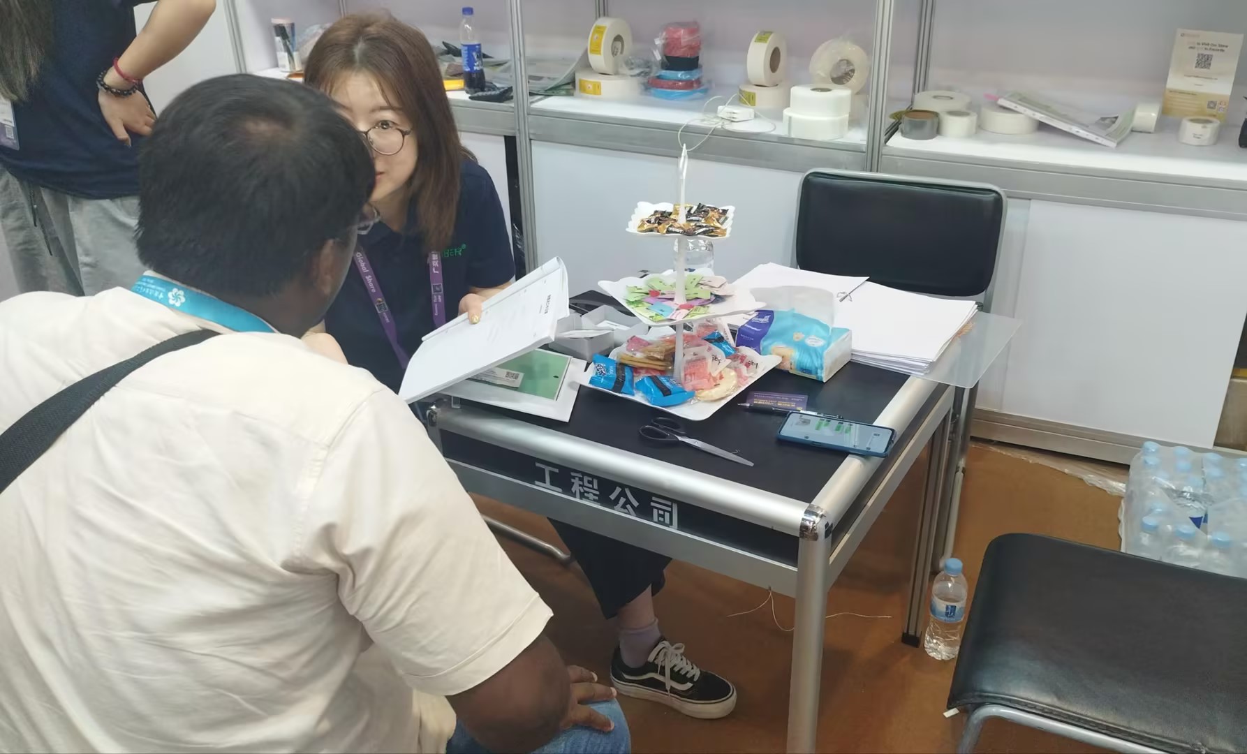 5c9966f43b201e07510cdccb12e89556